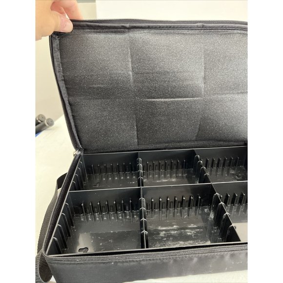 Vintage 1990s 30 Cassette Tape Plastic Soft Storage Holder Carrying Case - Picture 5 of 8